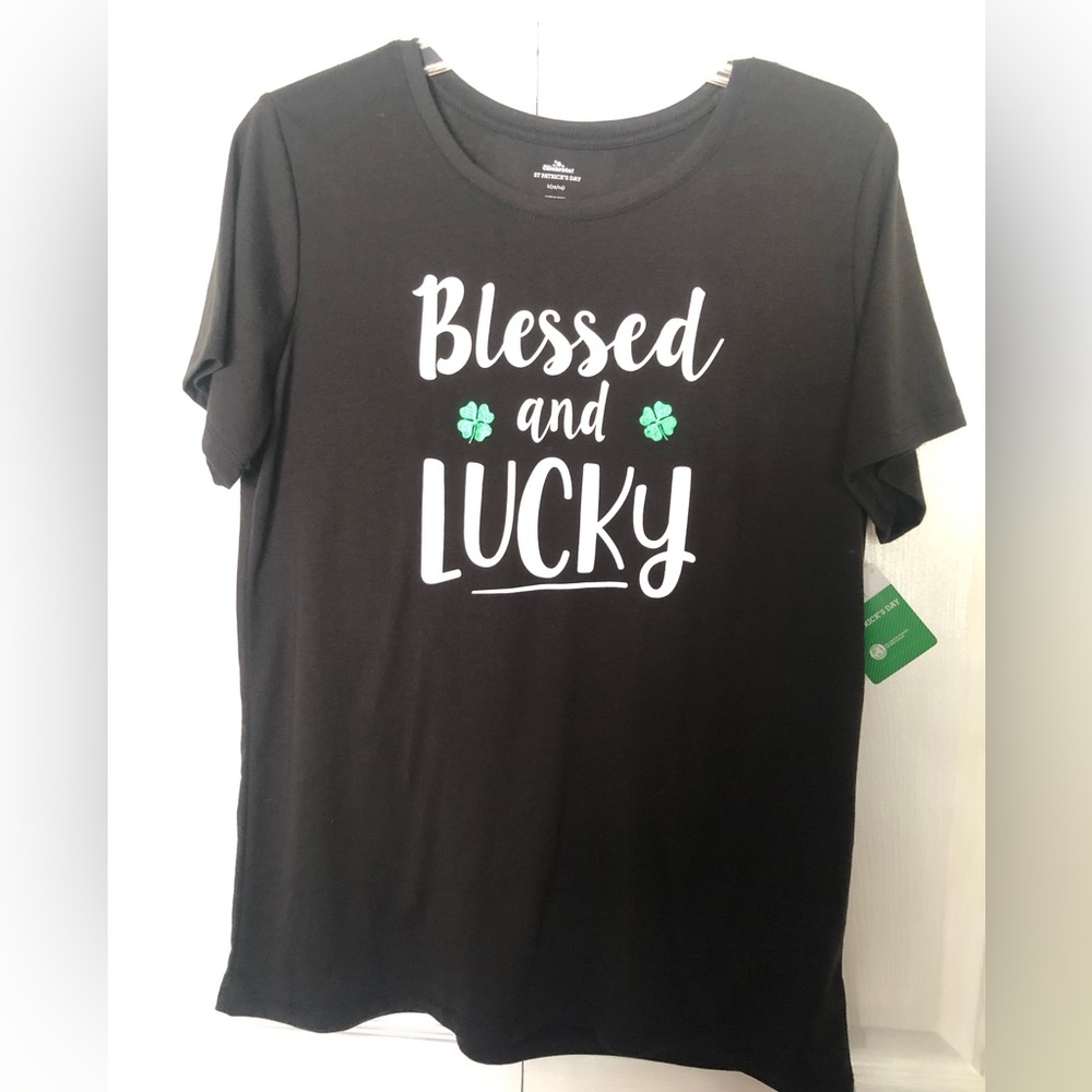 Woman’s black St. Patrick’s Day T-shirt size Large NWT